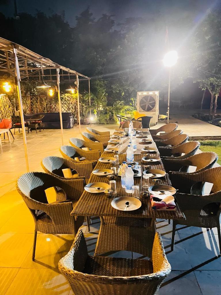 Green Leaf Cafe And Home Stay Greater Noida Exterior photo